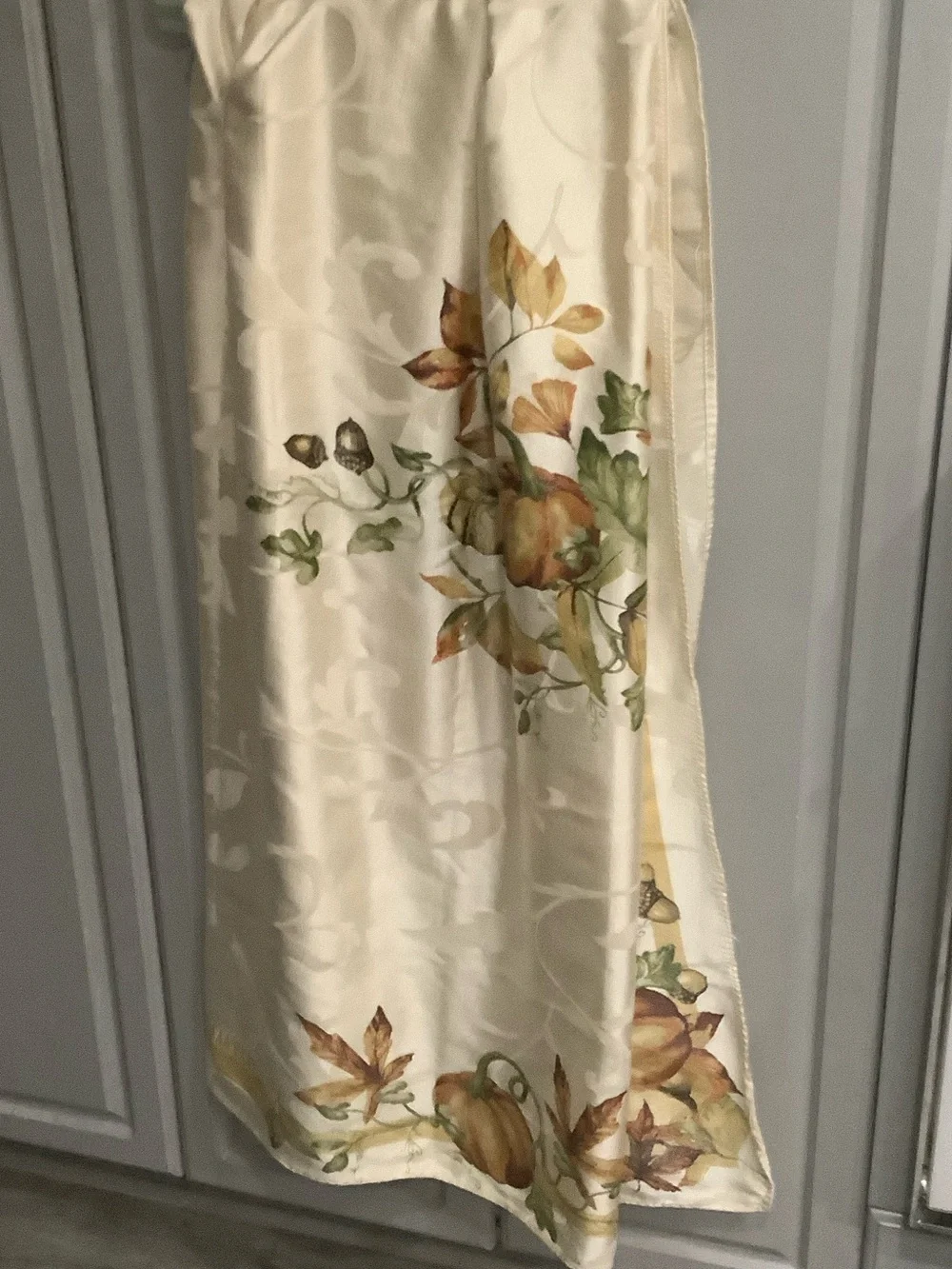 Croft & Barrow Cream Satin Table Cloth Orange Pumpkins & Fall Leaves 60”x 90”